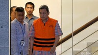 Amir Mirza diketahui merupakan seorang pengusaha.