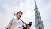 Jenning memang tak punya pekerjaan tetap, tapi dia punya sejumlah cara agar tetap bisa traveling. Dia rajin memaksimalkan media sosialnya untuk mencari teman baru di negara tujuan, bahkan penginapan (thefirstpiper/Instagram)