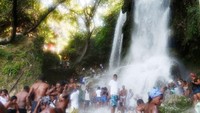 Our Lady of Carmel merupakan ritual memuji Dewi Cinta, Erzulie. Demi yang melambangkan romansa, kecantikan dan feminisme (Reuters)