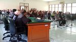 Pasutri Eks Walkot Cimahi Menangis Usai Sidang Vonis