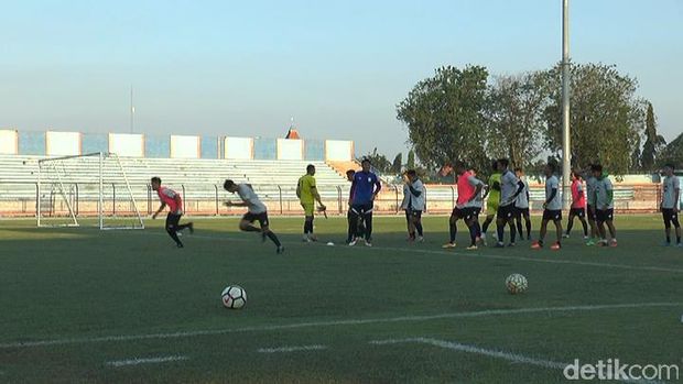 Usaha Bangkit Persela Diganggu Cedera Pemain