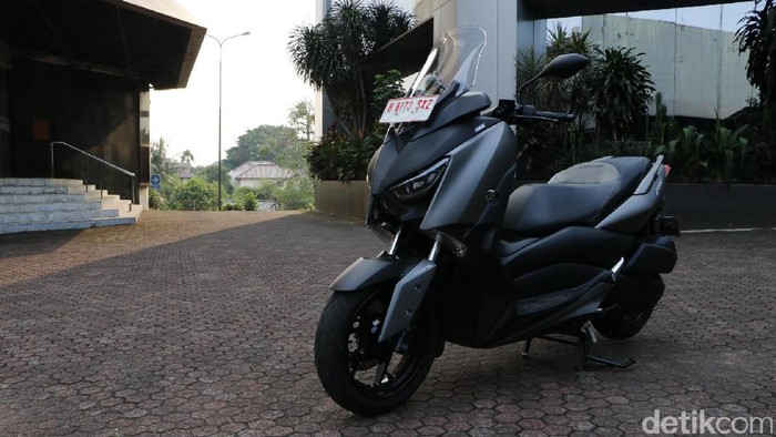 Lama Inden Motor XMAX Tergantung Warna