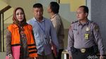 Foto: Wali Kota Tegal, Bunda Sitha Resmi Ditahan