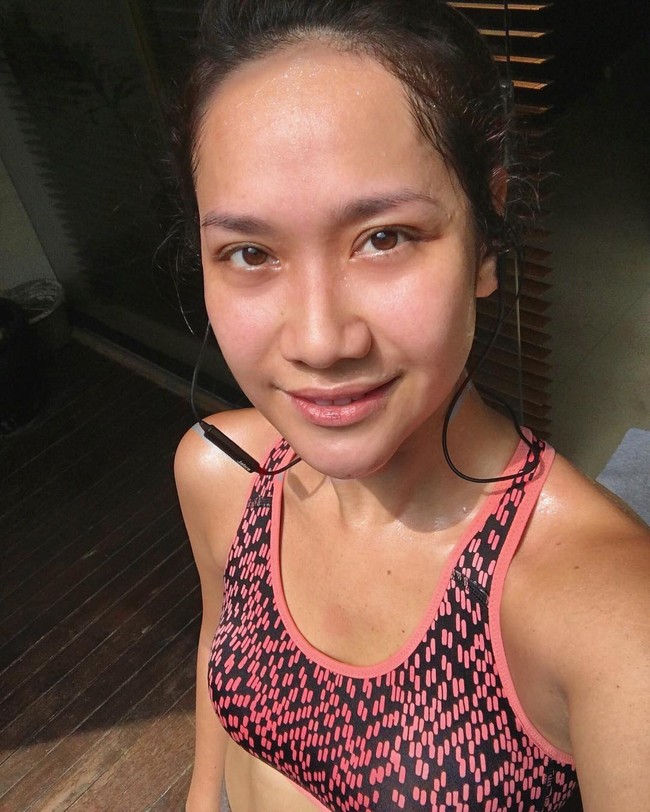 BCL paling sering mengunggah wajah tanpa makeup setelah berolahraga. Walaupun berkeringat, pelantun ‘Tentang Kamu’ itu tetap cantik.