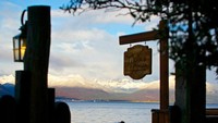 Bukan di gunung atau di laut, La Mesita de Almanza ada di sebuah pulau terpencil di Argentina. Nama pulaunya Tierra del Fuego yang dijuluki “the end of the world.” Sajian di sini berupa seafood segar. Foto: Istimewa