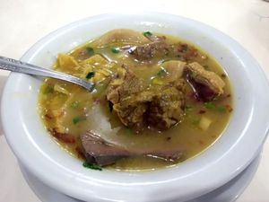Soto Daging di Surabaya Ini Bikin Kolesterol Tinggi, Siapa Takut?