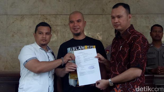 Dhani Sebut Uangnya Dibawa Kabur, Caisar Resmi Digugat Cerai Indadari