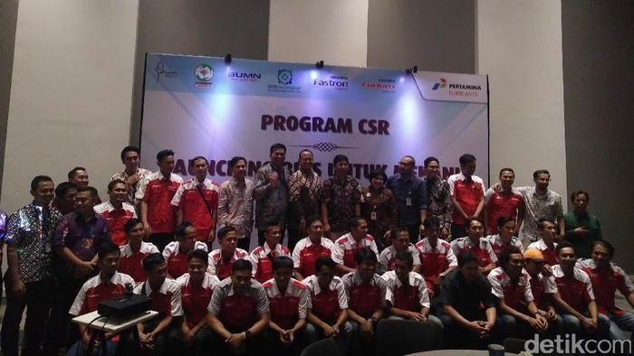 Mekanik Diberi Asuransi Agar Bisa Maksimal Bekerja