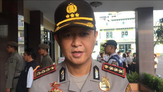 Kapolres Metro Jakarta Selatan, Kombes Iwan Kurniawan, mengimbau warga tidak melakukan takbir keliling.