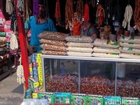Arab Saudi Tarik Pajak 5%, Harga Oleh-oleh Umrah dan Haji Pada Naik