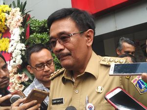 Djarot Minta Warga Tak Adukan Masalah Sepele Melalui Qlue