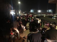 Lalin ke Bekasi Macet Parah, Kalimalang dan Tol Sama-sama Stuck