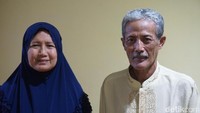 Pemotor itu tetap ngotot tak mau putar balik. Bahkan, dia mengancam akan meminta bantuan dari seorang pimpinan polisi. 