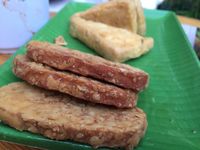 Ah, Asyiknya Bisa Jajan Batagor Enak dan Tempe Goreng di Berlin