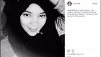 Wulan adalah backing vokal Opick sendiri. Poligami Opick diduga kuat tak direstui samasekali oleh Dian, sang istri pertama Opick. Karenanya sandangan pelakor tetap lengket pada Wulan. Foto: dok. Instagram