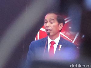 Jokowi Pamer Vaksinasi RI yang Kini Capai 281 Juta