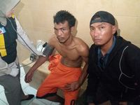 Kadek mengaku melubangi tembok dengan paku dan serpihan besi