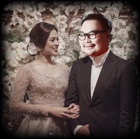 Tolong congrats2-in gue sm raisa ea guys! Tengs.. @raisa6690 X @riyanpondaga,” tulis akun @riyanpondaga berkelakar. Foto: Dok. Instagram @riyanpondaga