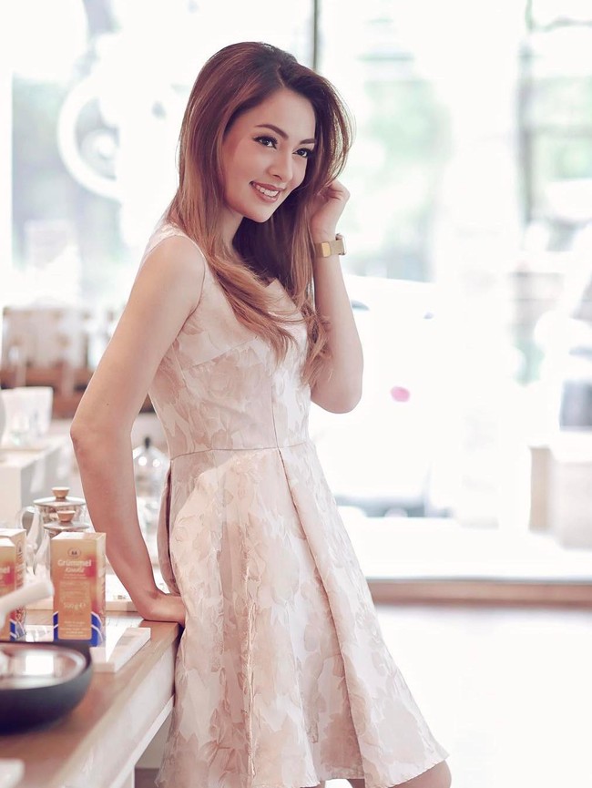 Reisa Broto Asmoro yang dikenal sebagai Puteri Indonesia Lingkungan tahun 2010 merupakan seorang dokter di bidang forensik. Foto: Instagram