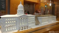 Ada sekitar 8.000 karya seni di National Gallery Singapore. Koleksinya pun bervariasi dari lukisan, patung dan lainnya (Tri/detikTravel)