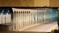Pada 31 Agustus 1997, Diana meninggal dalam kecelakaan di underpass di Paris. Saat itu, dia baru selesai makan malam dengan Dodi Al Fayed dan dikejar oleh paparazzi hingga berujung pada kecelakaan tragis (Foto: REUTERS/Gonzalo Fuentes)