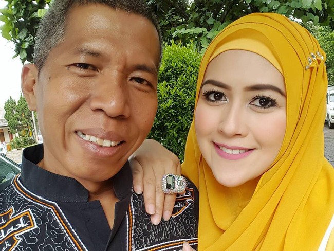 Istri Colek Kiwil agar Jenguk Anak di Rumah Sakit