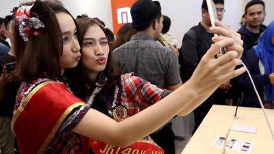 Intip Keseruan JKT48 Main di Rumah Mi Fans