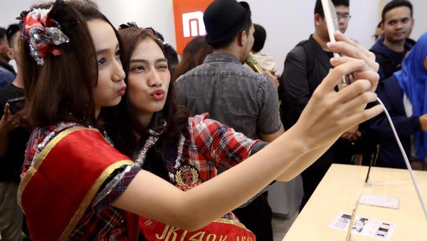 Intip Keseruan JKT48 Main di Rumah Mi Fans