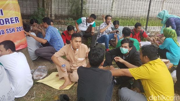  Ratusan pegawai honorer RSUD Banten mogok kerja