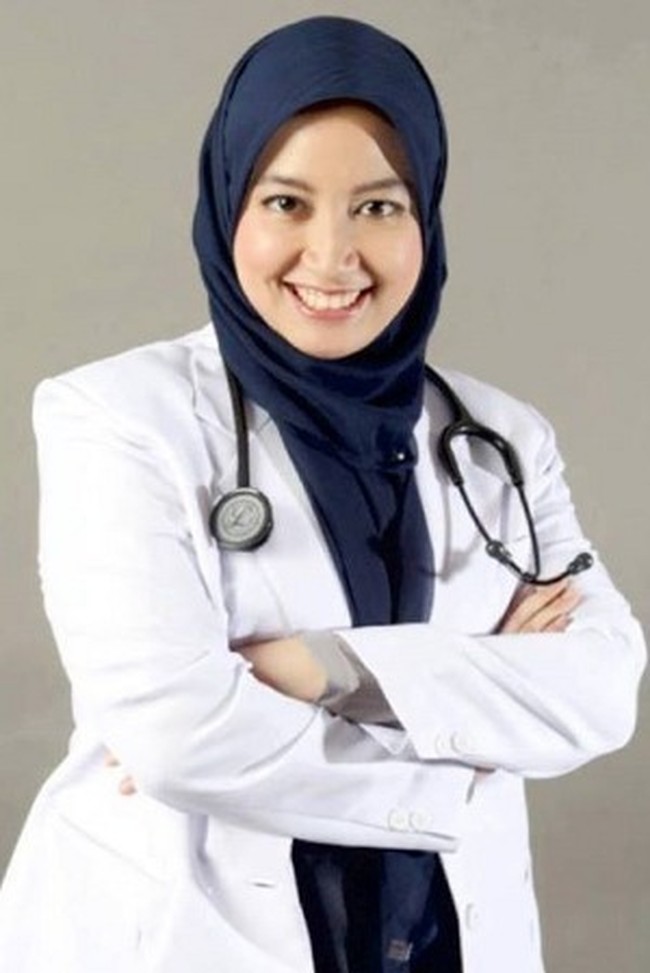 Sebelum dikenal sebagai dokter, nama Maissy Pramaisshela lebih dulu populer sebagai penyanyi cilik. Sukses berkarier di industri hiburan dengan puluhan judul lagu anak-anak yang dinyanyikannya, Maissy berhasil lulus dari kedokteran pada 2013. Foto: Instagram