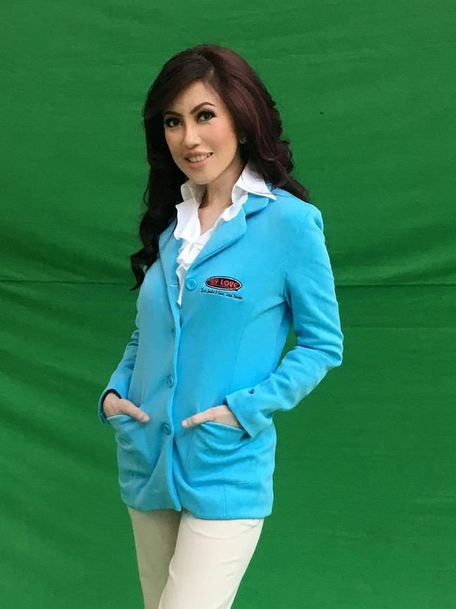 Sonia Wibisono diketahui sangat manja kepada orangtuanya. namun setelah ia kuliah di Fakultas Kedokteran ia mendapatkan banyak pelajaran berharga agar selalu mengutamakan untuk menolong sesama. Foto: Instagram