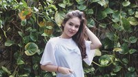 Bintang sinetron Kisah kasih Di Sekolah itu tampak cantik mempesona kala berpose di depan kamera. Dok. Instagram/steffizamoraaa
