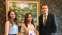 Baru-baru ini, Inul Daratista baru saja diwawancarai oleh majalah TIME. Sapanjang wawancara, Inul selalu tersenyum dengan semringah. (Foto: Inul Daratista (Instagram Inul Daratista)
