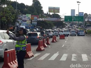 Lalin Puncak Diberlakukan Satu Arah ke Bawah Pukul 14.00 WIB
