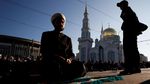 Khusyuknya Salat Idul Adha di Negeri Putin