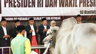 Foto: Wapres JK Serahkan Hewan Kurban di Istiqlal