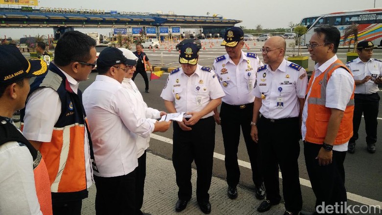 Kemenhub Pastikan Lalin Saat Libur Idul Adha Terkendali Kemenhub Pastikan Lalin Saat Libur Idul Adha Terkendali