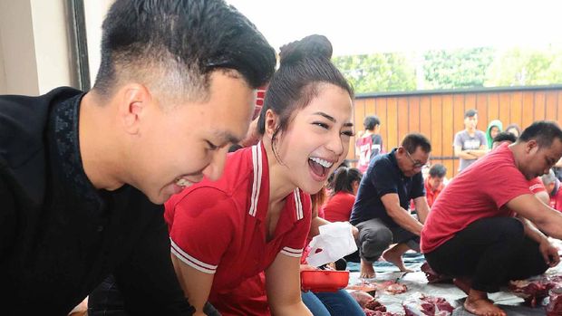 Dion Wiyoko Menikah di Bali, Nikita Willy Kurban Bareng Kekasih