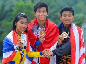 Pebalap Elga Salurkan Hobi Fotografi di Akuatik Indonesia Open