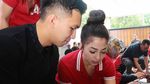 Cie.. Nikita Willy Ditemani Pacar Saat Potong Daging Kurban