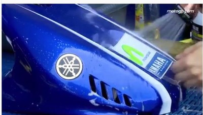 Melihat Proses Motor MotoGP Dicuci, Detail Banget