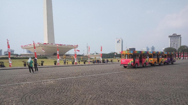 Libur Idul Adha, Monas Ramai Dikunjungi Warga