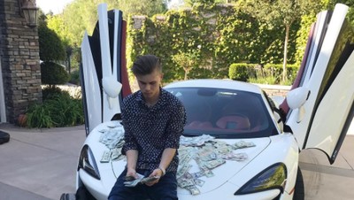 Gaya Pemuda London Super Kaya Pamer di Instagram