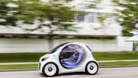 Selanjutnya Smart Vision EQ Fortwo dikatakan akan memiliki dua baterai lithium ion, jika ditotalkan akan memiliki daya 30 kWh. Kerennya Vision EQ Fortwo akan secara otomatis mencari charging spot. Hmm, mobil ini akan cocok untuk transportasi dalam kota nih. Foto: Dok. Smart