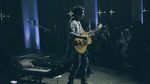 Aksi Panggung Rendy Pandugo di Showcase Album Debutnya