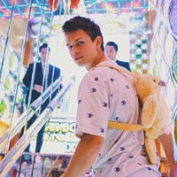 Melalui akun Instagramnya @ansel, pria kelahiran 14 Maret 1994 itu kerap mengunggah sederet aktivitasnya. Jika dilihat dalam kesehariannya, Ansel Elgort suka bergaya casual. Foto: Dok. Instagram