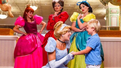 Foto: Makan Bareng Pangeran dan Cinderella, Mau?