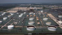 Pengelola minyak Motiva Enterprises LLC di kilang Port Arthur juga terkena imbas badai tropis Harvey (Dok. REUTERS/Adrees Latif)
