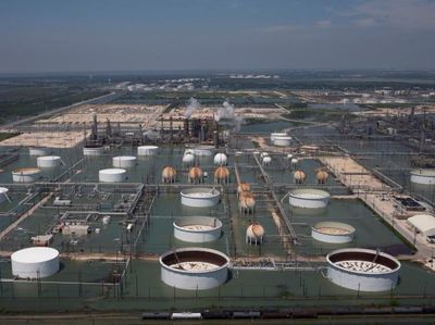Bandara Hingga Kilang Minyak yang Terdampak Badai Harvey