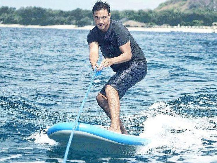 Pantas Raisa Meleleh, Begini Gaya Sporty Hamish Daud Saat Olahraga